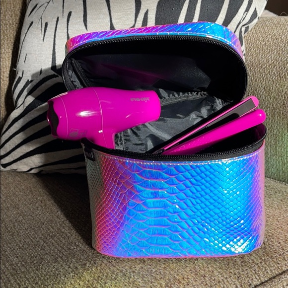 Mini blow dryer and flat iron set - Picture 5 of 5